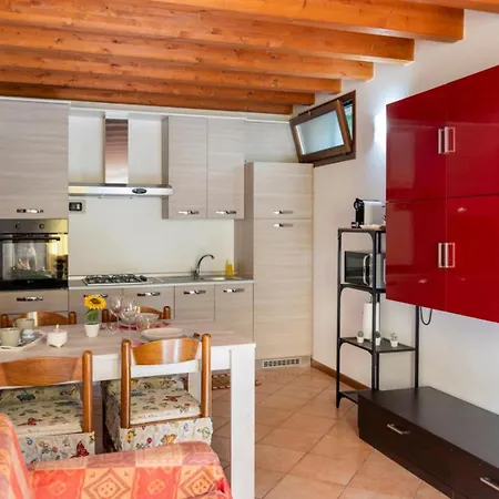 Casa Girasole, Ospitar Apartment