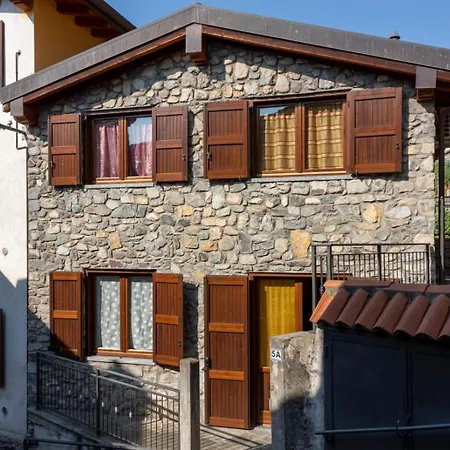 Apartment Casa Girasole, Ospitar